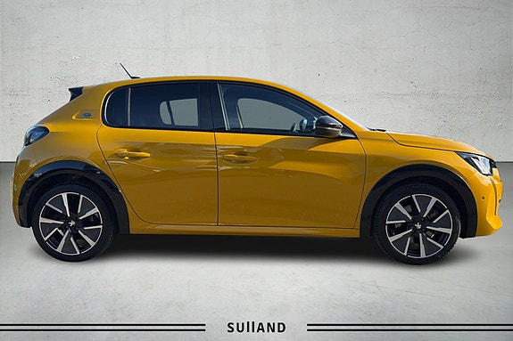 Peugeot e-208 9 of 24