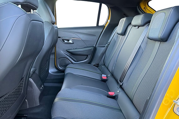 Peugeot e-208 13 of 24