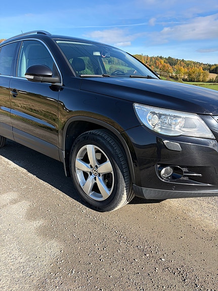 Volkswagen Tiguan 12 of 30