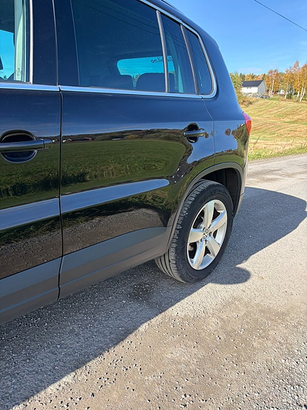 Volkswagen Tiguan 4 of 30