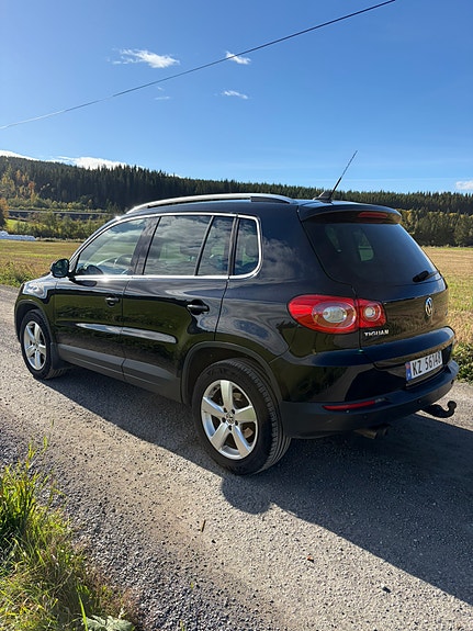 Volkswagen Tiguan 16 of 30