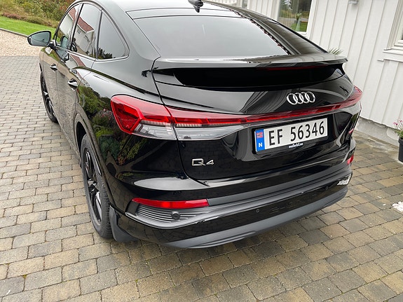 Audi Q4 e-tron 3 of 25