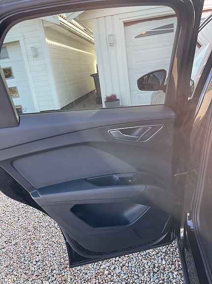 Audi Q4 e-tron 9 of 25