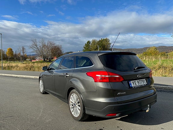 Ford Focus 8 of 30