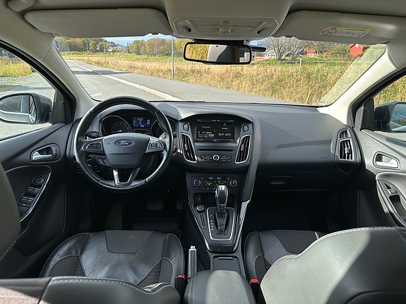 Ford Focus 12 of 30