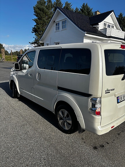 Nissan e-NV200 20 of 20