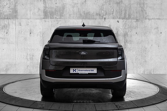 Ford Explorer 4 of 24