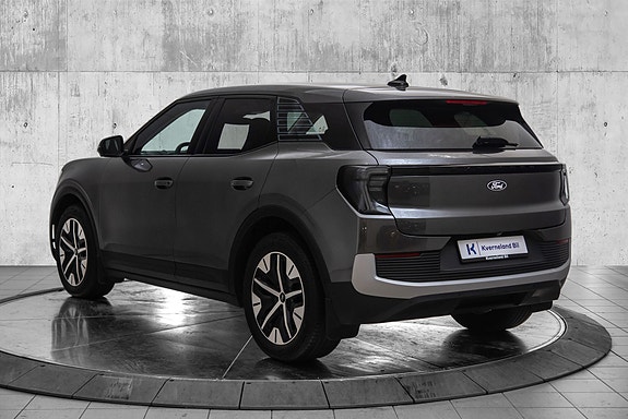 Ford Explorer 3 of 24