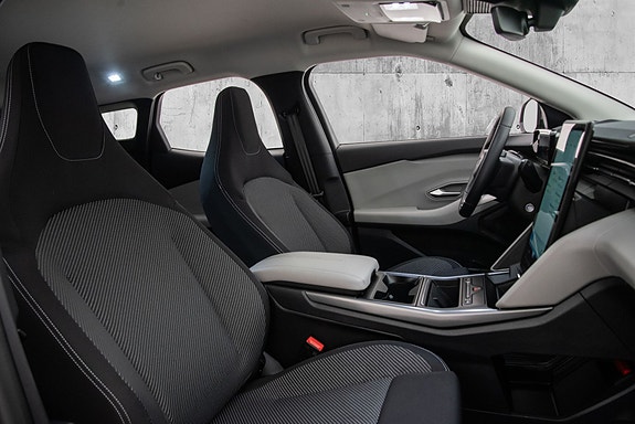 Ford Explorer 23 of 24