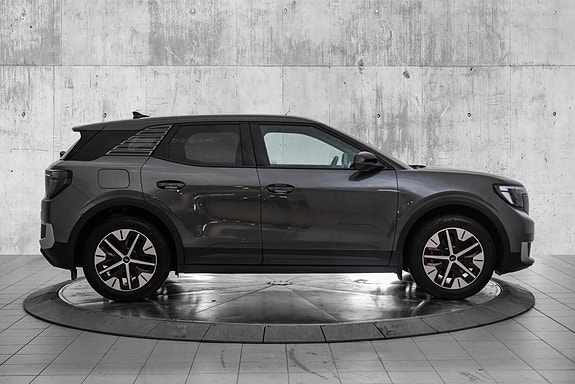 Ford Explorer 6 of 24