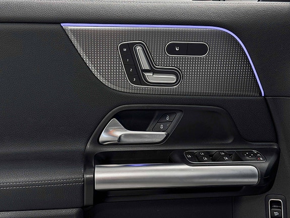 Mercedes-Benz EQA300 26 of 30