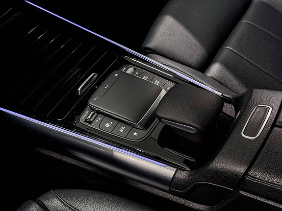 Mercedes-Benz EQA300 19 of 30