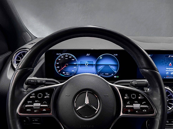 Mercedes-Benz EQA300 17 of 30