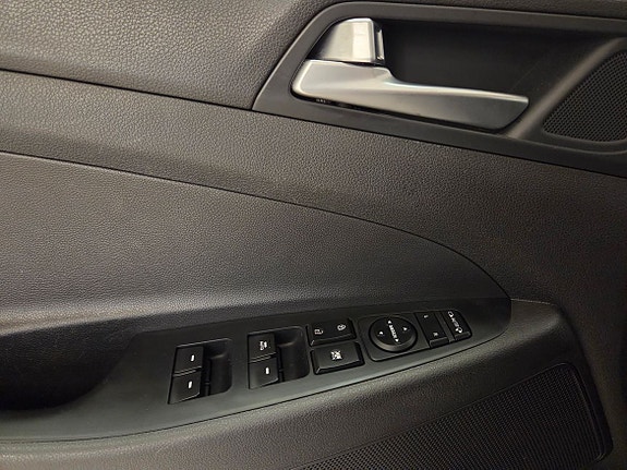 Hyundai Tucson 17 of 30