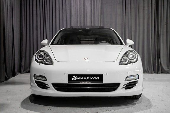 Porsche Panamera 6 of 30