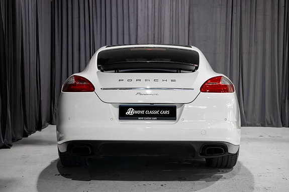 Porsche Panamera 5 of 30