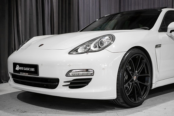 Porsche Panamera 7 of 30