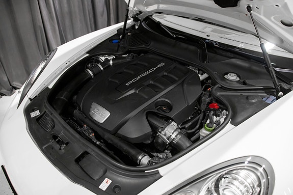 Porsche Panamera 10 of 30