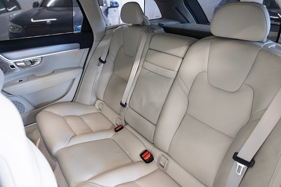 Volvo V90 16 of 20