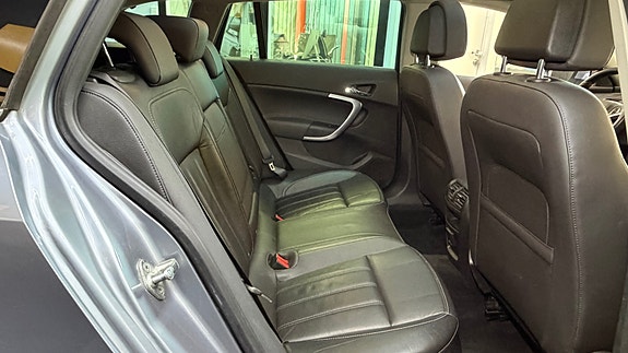 Opel Insignia 16 of 30