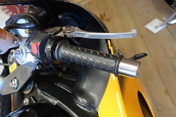Triumph TT 600 15 of 25