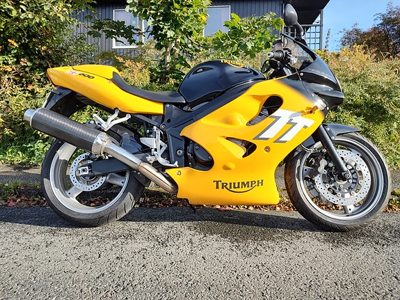 Triumph TT 600 24 of 25