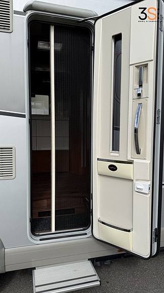 Carthago E-Liner 53 L | 177HK | 9 trinns Automat | Fullspekket toppmodell | Solcelle | Hydrauliske støtteben | Toaletttank | m.m. 24 of 30