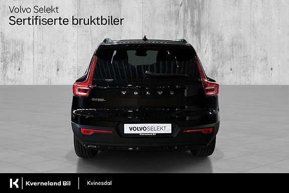 Volvo EX40 6 of 30