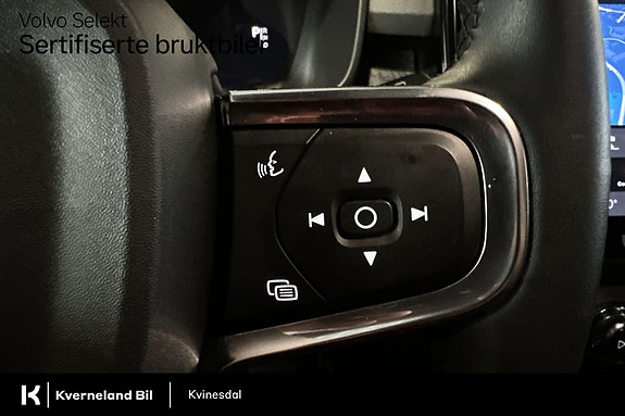 Volvo EX40 17 of 30