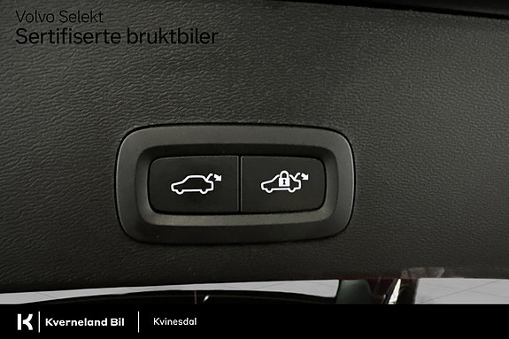 Volvo EX40 26 of 30