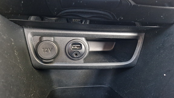 Peugeot 208 18 of 24