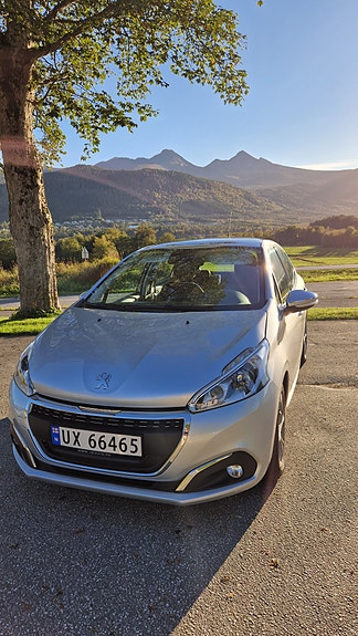 Peugeot 208 6 of 24