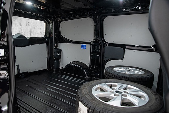 Ford Transit Custom 11 of 21