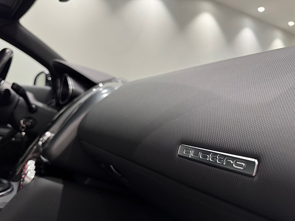 Audi R8 24 of 26