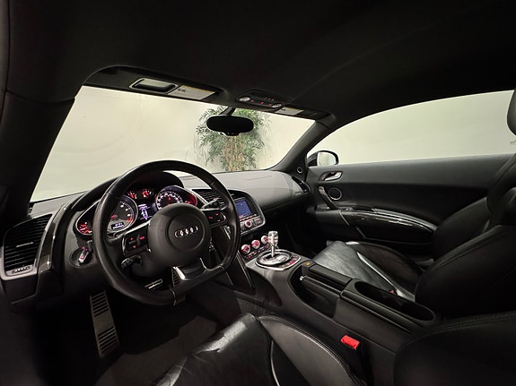 Audi R8 10 of 26