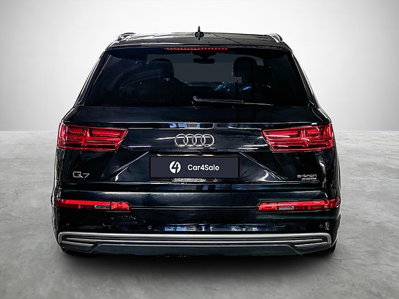 Audi Q7 4 of 30