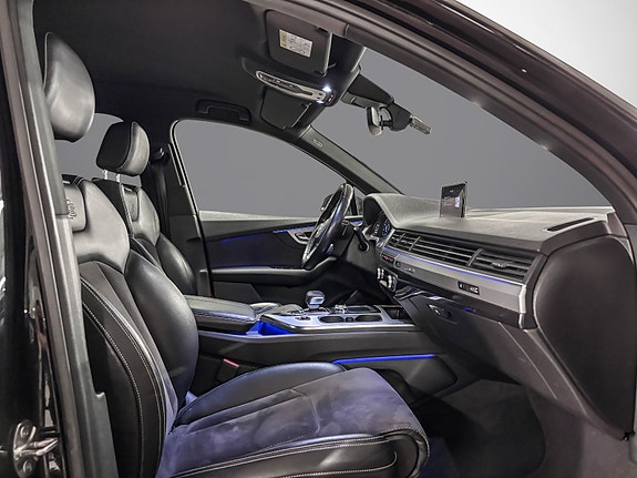 Audi Q7 20 of 30