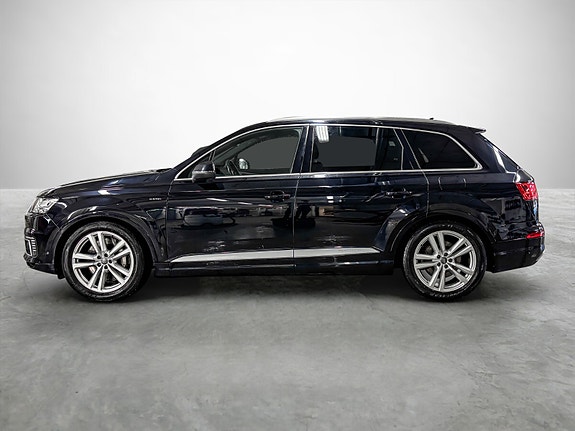 Audi Q7 2 of 30