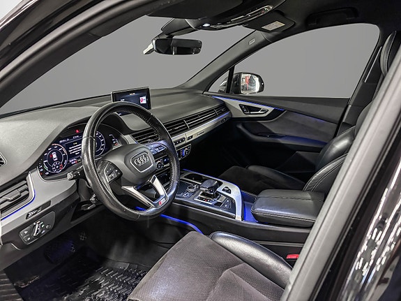 Audi Q7 12 of 30