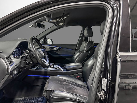 Audi Q7 11 of 30