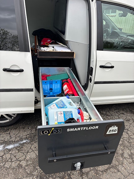 Volkswagen Caddy 4 of 8