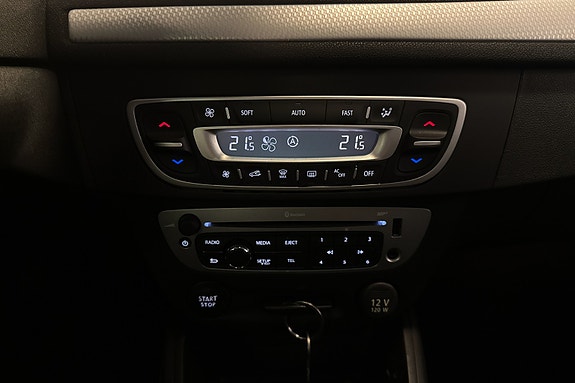 Renault Megane 17 of 17