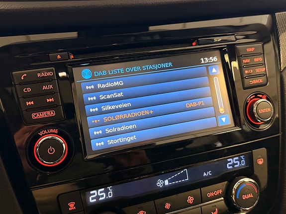 Nissan X-Trail 17 of 23
