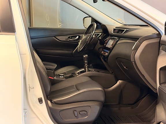 Nissan X-Trail 11 of 23