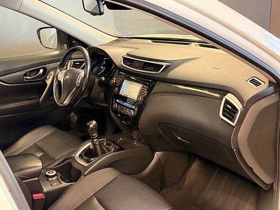 Nissan X-Trail 12 of 23