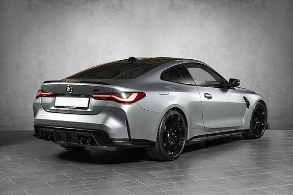BMW M4 10 of 30