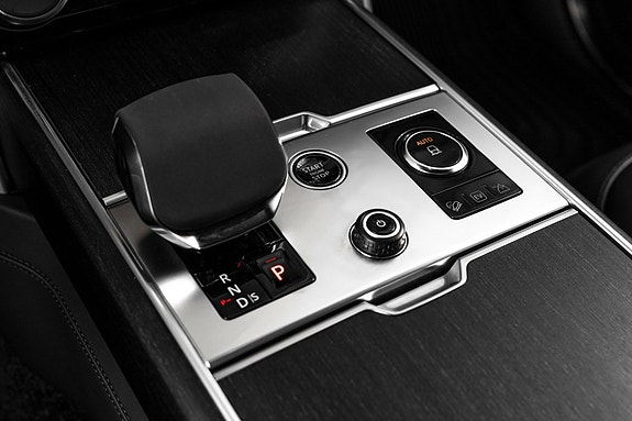 Land Rover Range Rover 29 of 30