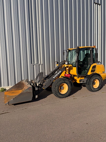 Volvo L25F / AC / Lastsämpning / Motorvärmare 2 of 6