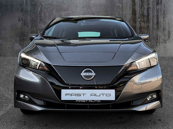 Nissan Leaf 3 of 19