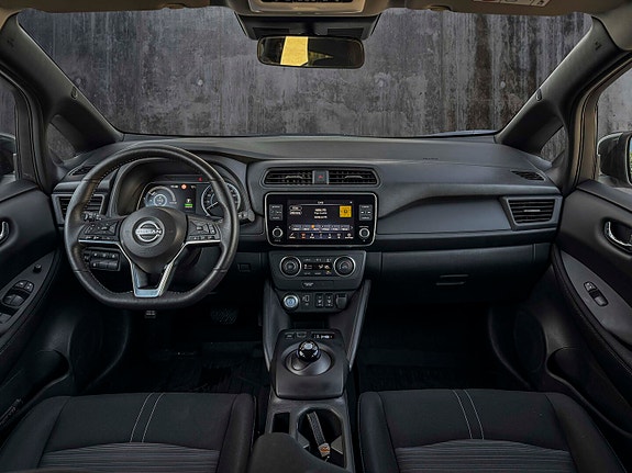 Nissan Leaf 12 of 19